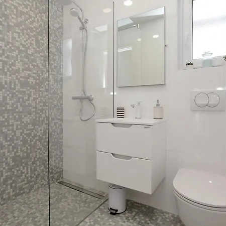 شقة Lovely In Kastel Kambelovac With Private Swimming Pool, Be Inside Or Outside Kaštela