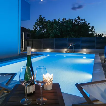 Lovely In Kastel Kambelovac With Private Swimming Pool, Be Inside Or Outside *
